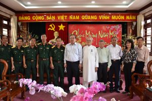 Ủy ban MTTQVN tỉnh chúc tết Sư đoàn bộ binh 5