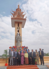 Khánh thành Đài Hữu nghị Việt Nam - Campuchia tại tỉnh SvayRieng