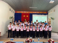 Phường 4 tổ chức Chương trình trao học bổng cho học sinh nghèo, khó khăn